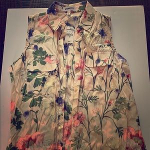 Express sleeveless floral blouse-“City Shirt”